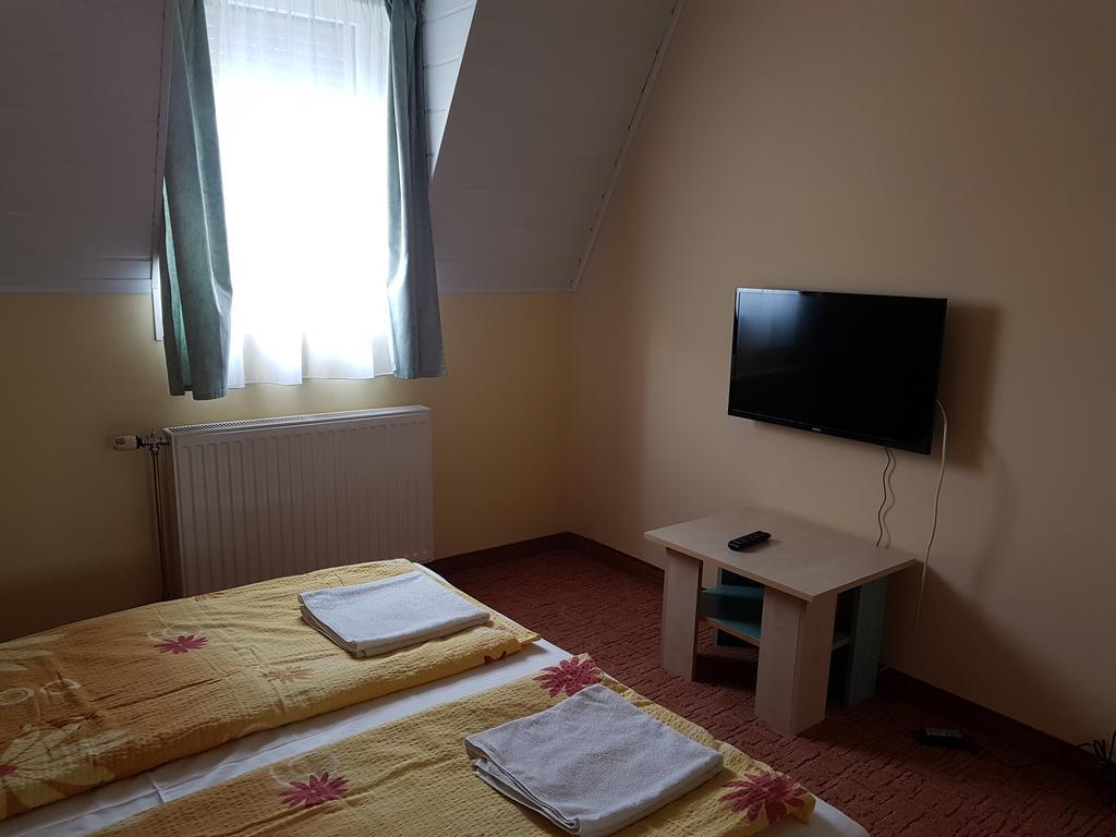 Richie Ii. Apartman Apartamento Siófok Exterior foto