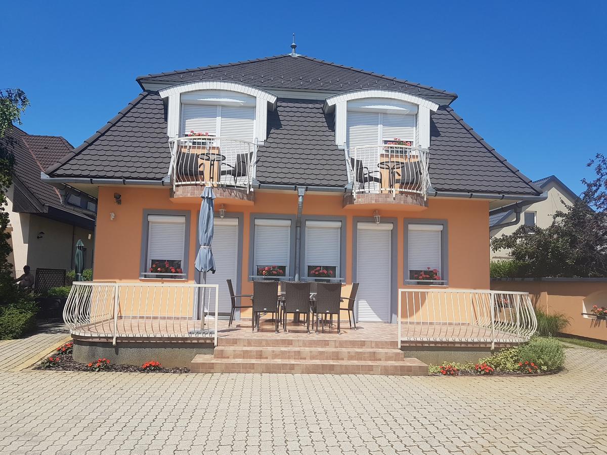 Richie Ii. Apartman Apartamento Siófok Exterior foto